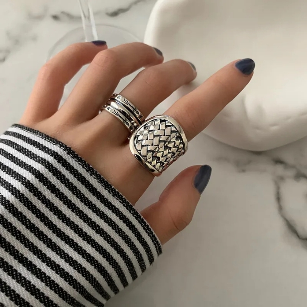 Sterling Silver Unique Vintage Arrow Pattern Ring - Picture 3 of 4